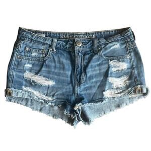 American Eagle Light Wash Distressed Tomgirl Shortie Jean Short Size 4
